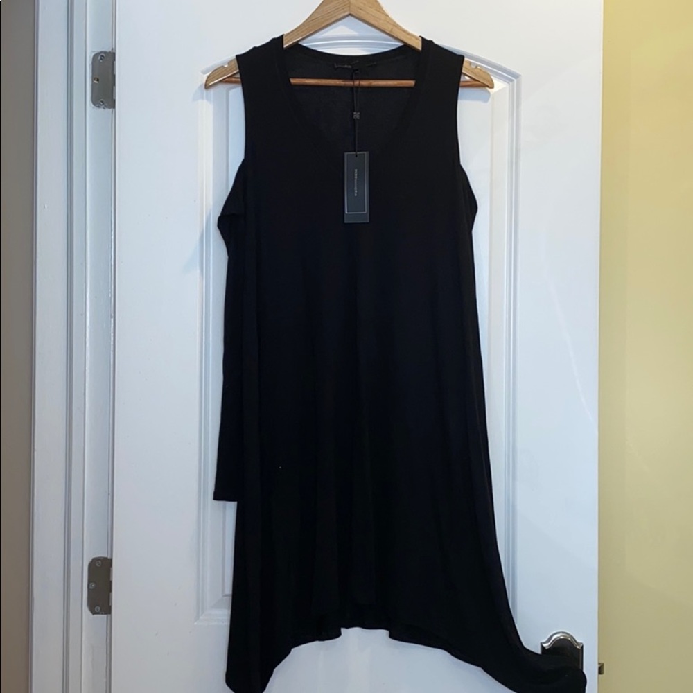 BCBG Open shoulder tunic dress